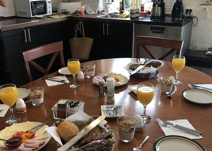 Davaa's Bed & Breakfast 3*